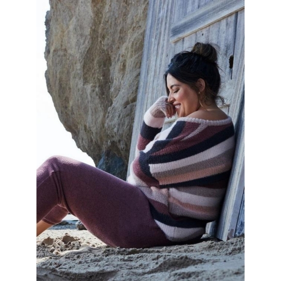 TORRID Fuzzy Yarn Pullover Drop Shoulder Sweater - Picture 1 of 8